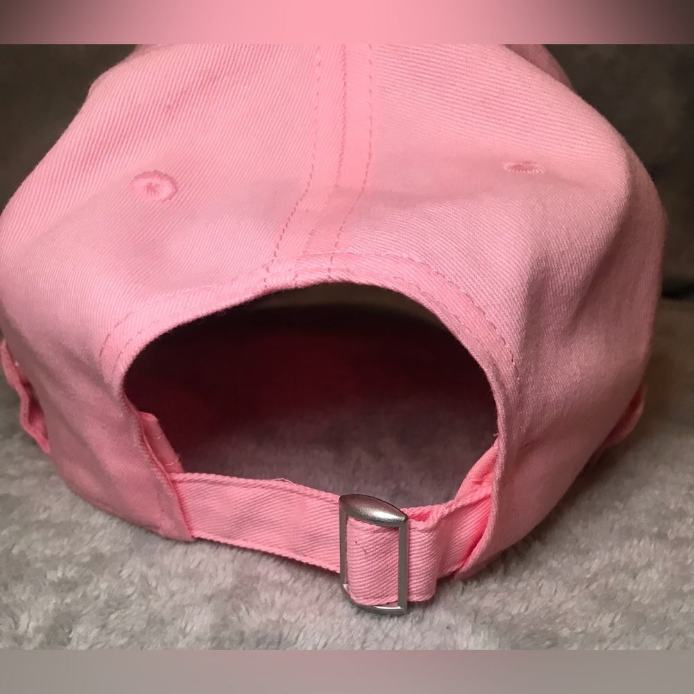 Pink baseball hat with adjustable strap - Picture 3 of 4